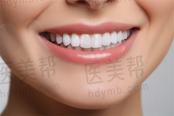 高邮牙博仕口腔门诊部口腔预防保健服务现优惠价仅需299元起，原价388元起，欢迎前来体验！