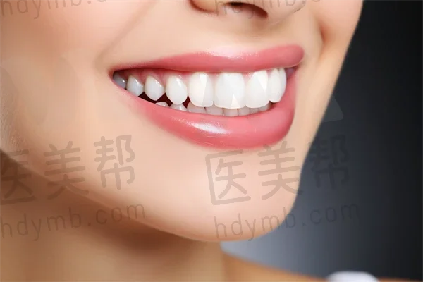 李佳谕